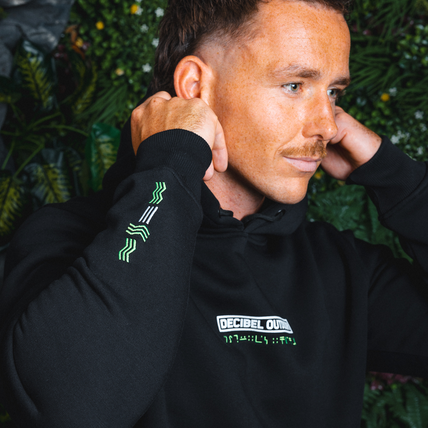 20. Hooded Sweater Logo black