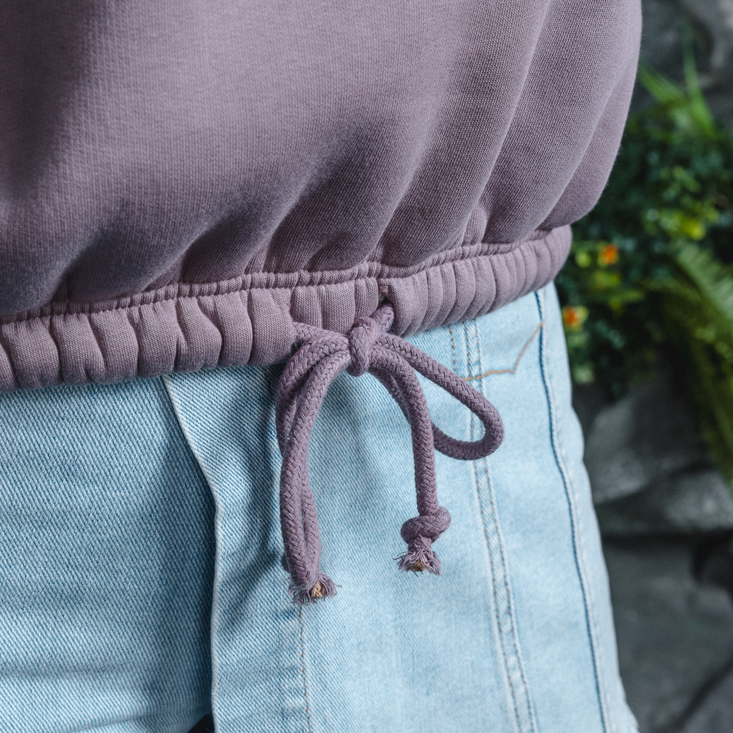 43. Hooded Sweater Mauve cropped fit image