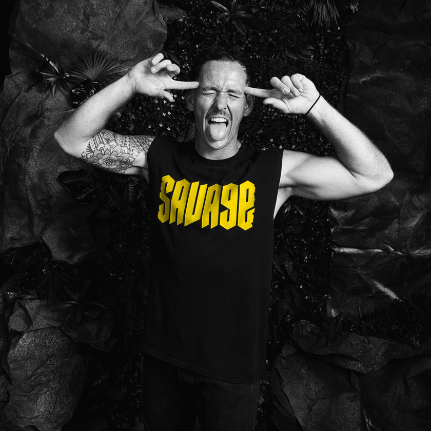 10. Muscle Tee Savage Washed black