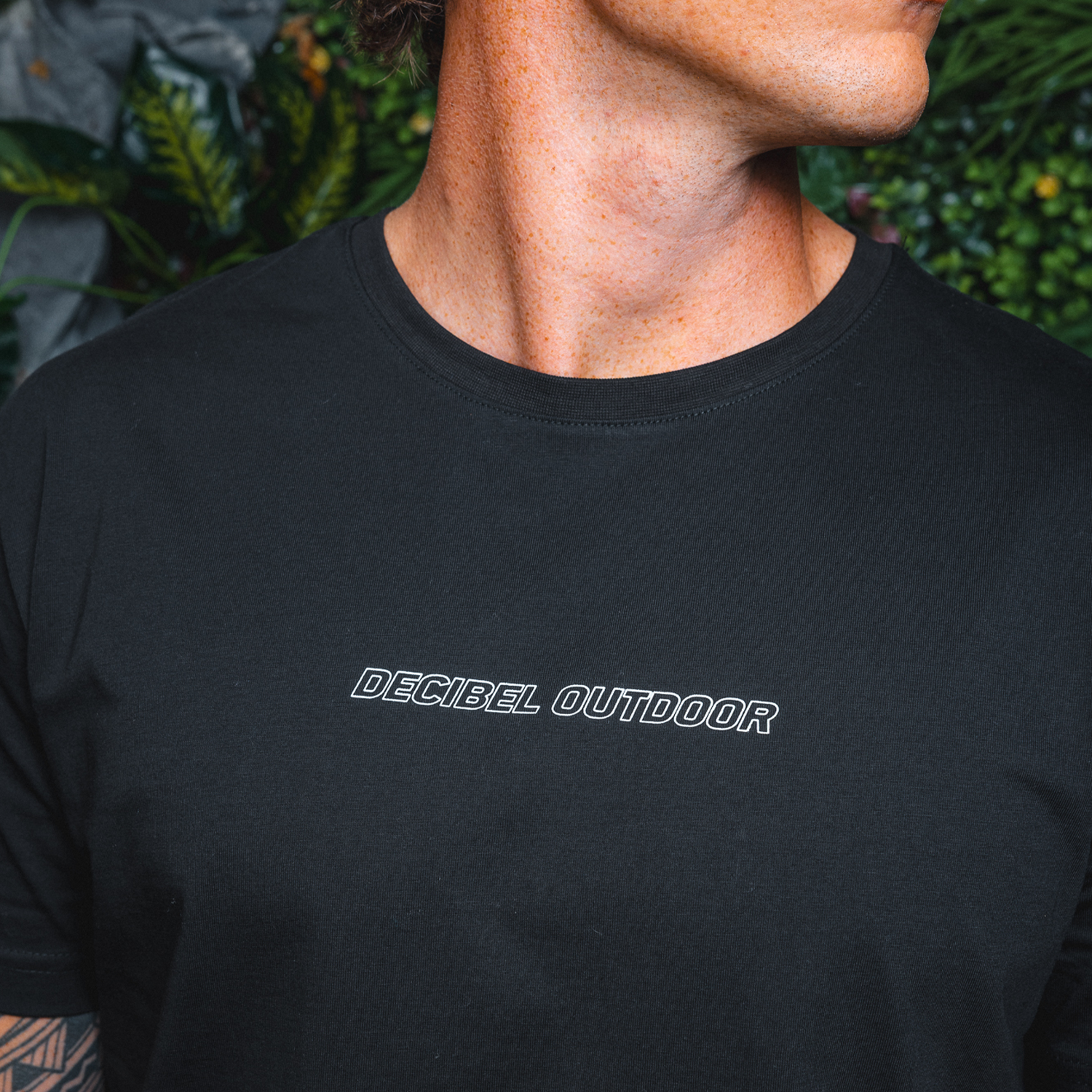 05. T-shirt Zig Zag black image