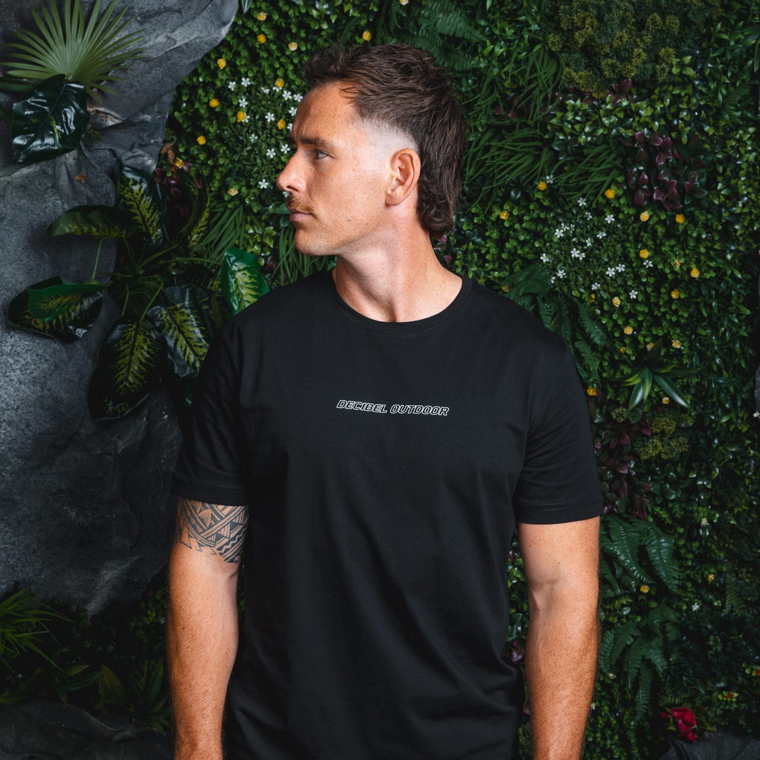 05. T-shirt Zig Zag black image