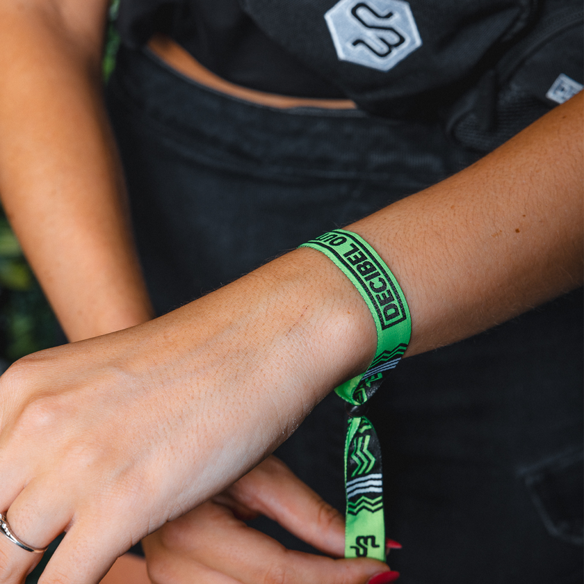 65. Woven Bracelet Neon Green black